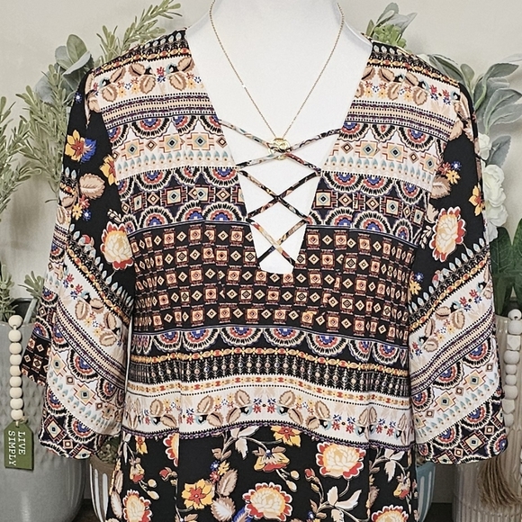 SUGAR LIPS | BOHO FLORAL PRINTED OVERSIZED DRESS - Picture 4 of 16